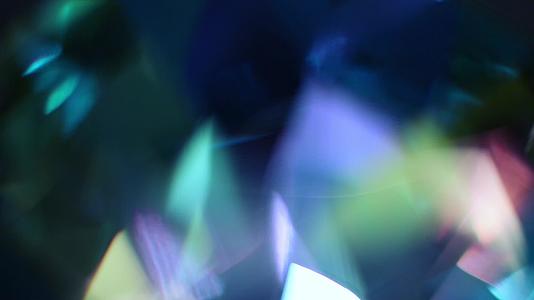 彩色旋转钻石蓝宝石04视频的预览图