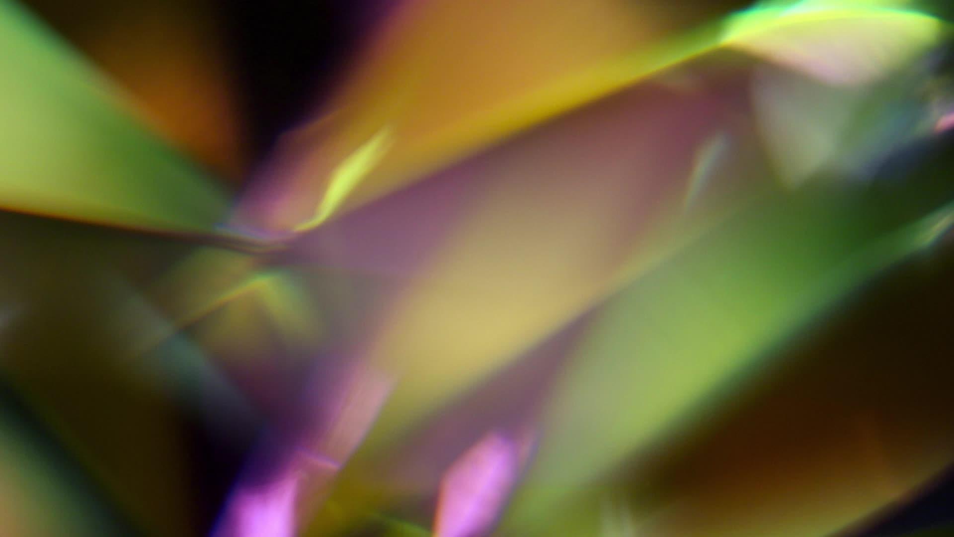 彩色旋转钻石棱镜06视频的预览图