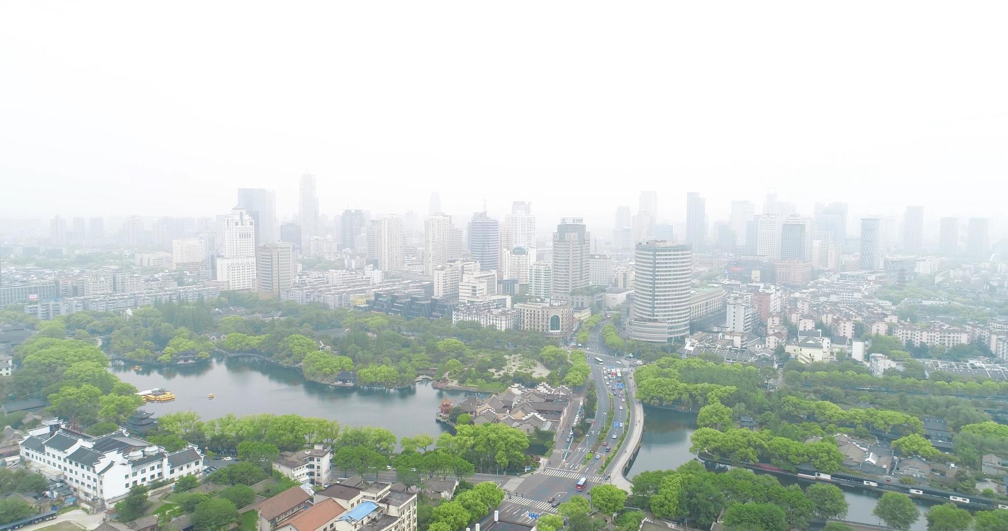 4k清晨城市航拍视频的预览图