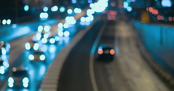 城市夜间交通视频的预览图