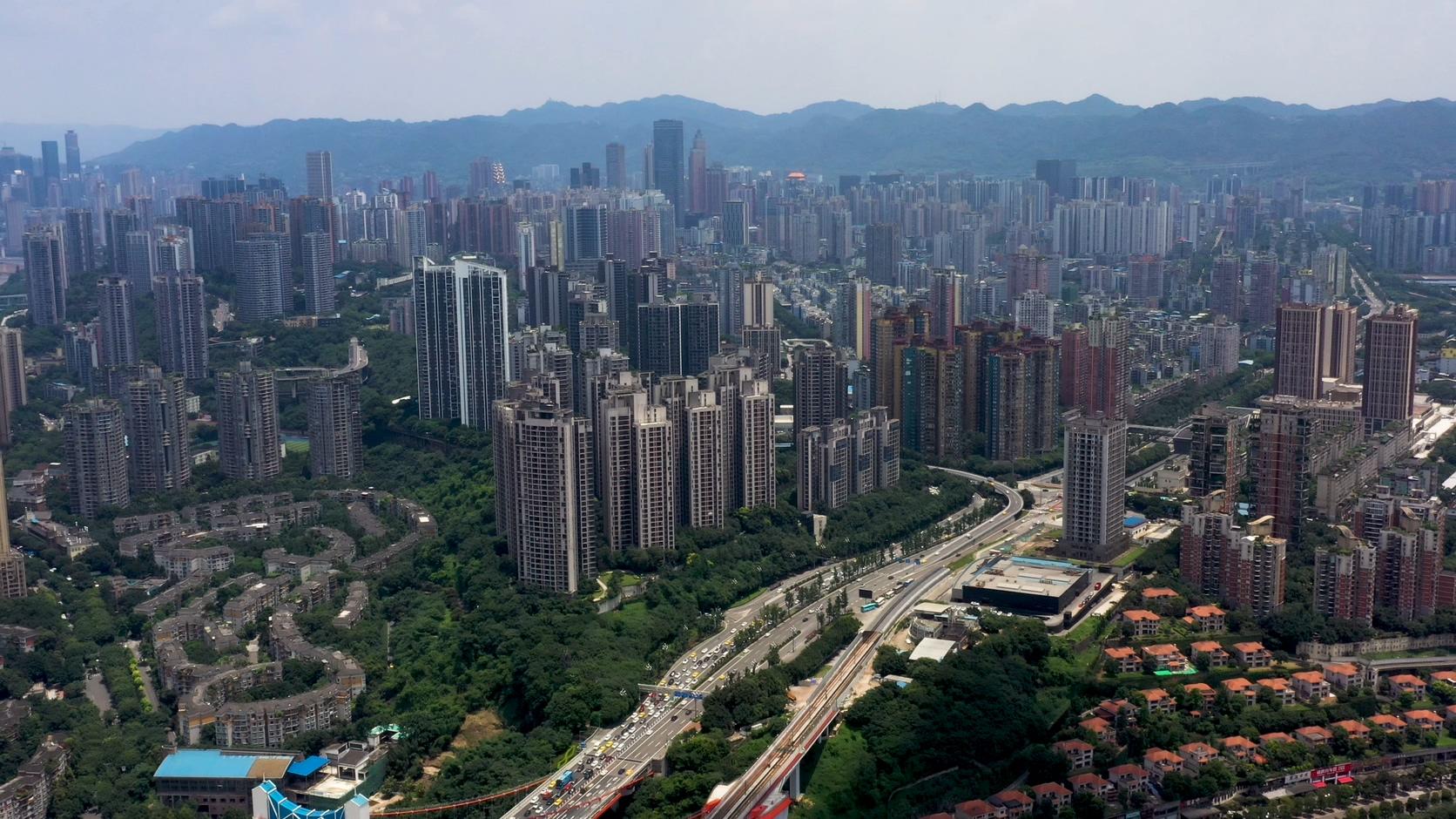 重庆南岸区全景航拍视频视频的预览图