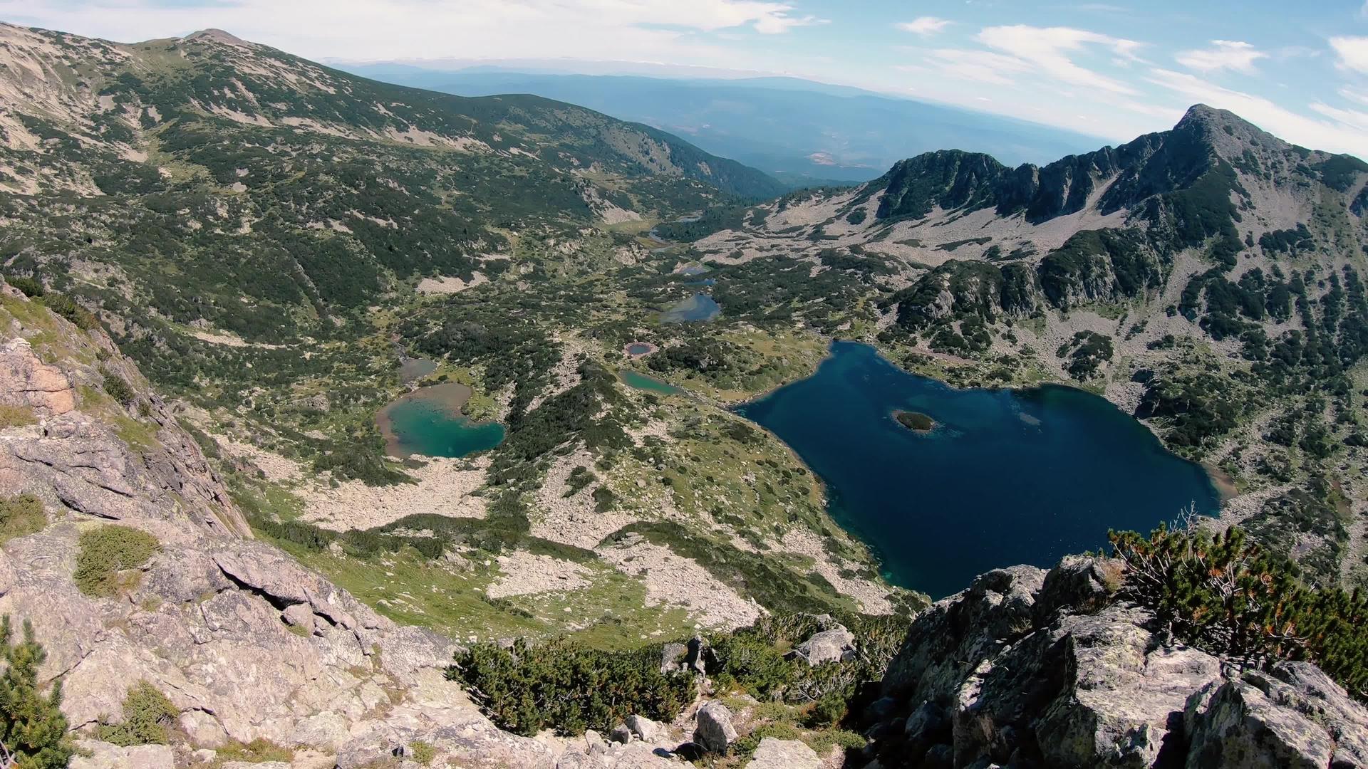 在布尔加里雅的皮林山你可以看到令人惊叹的贝兹博格湖视频的预览图