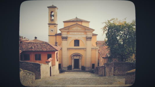 欧洲旧教堂的外观位于欧洲视频的预览图