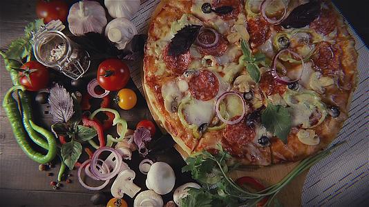 比萨披萨概念视频的预览图