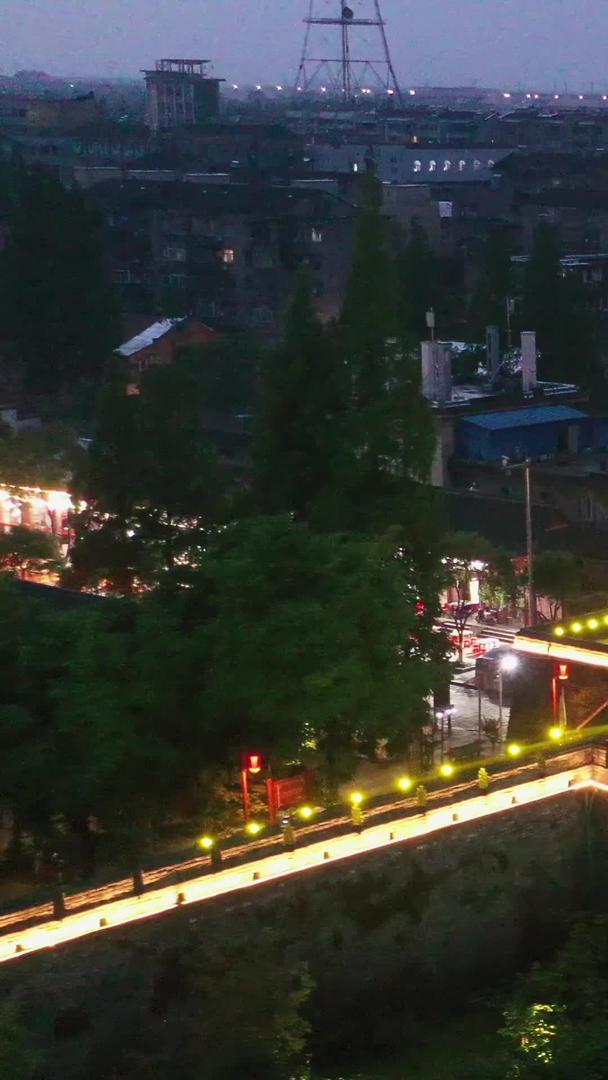 湖北省荆州古城4A景区夜景航拍视频视频的预览图
