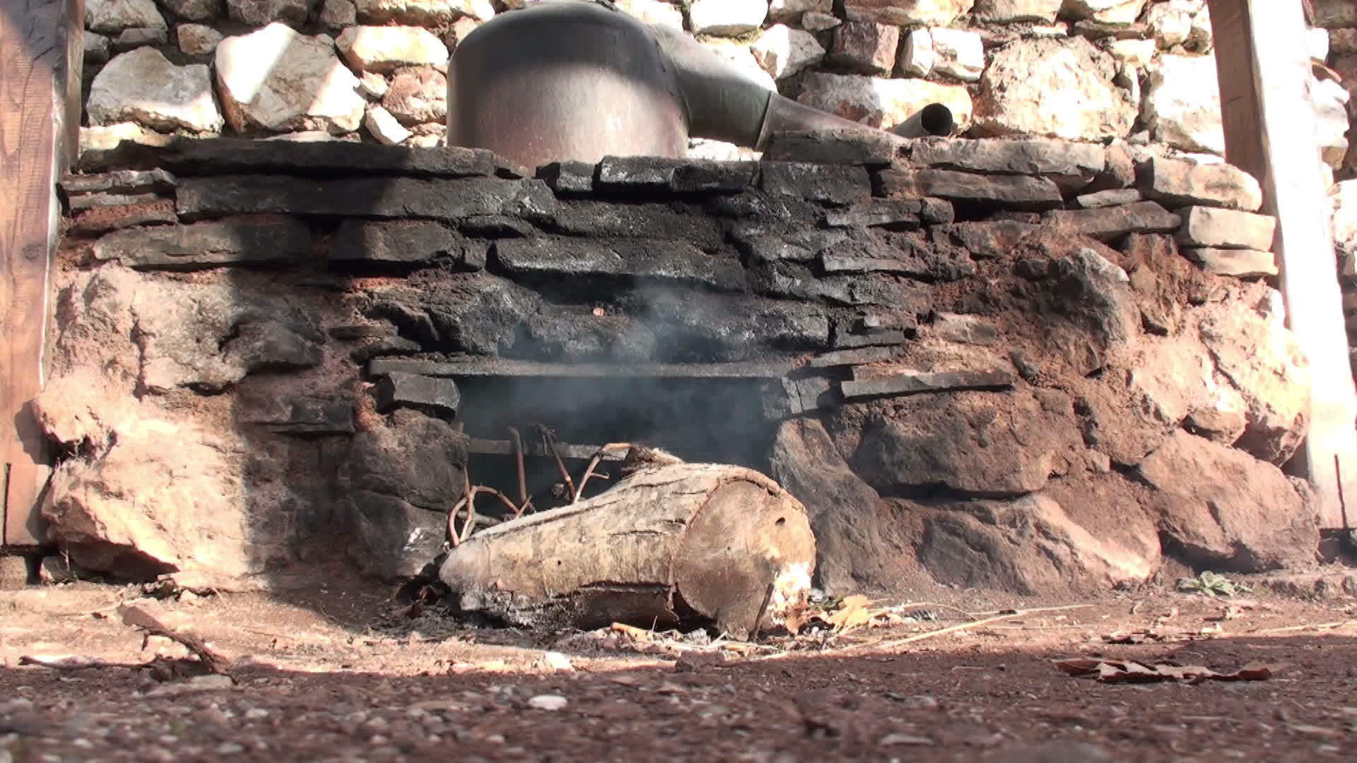 传统石炉视频的预览图