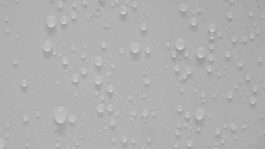 水滴的白色表面视频的预览图