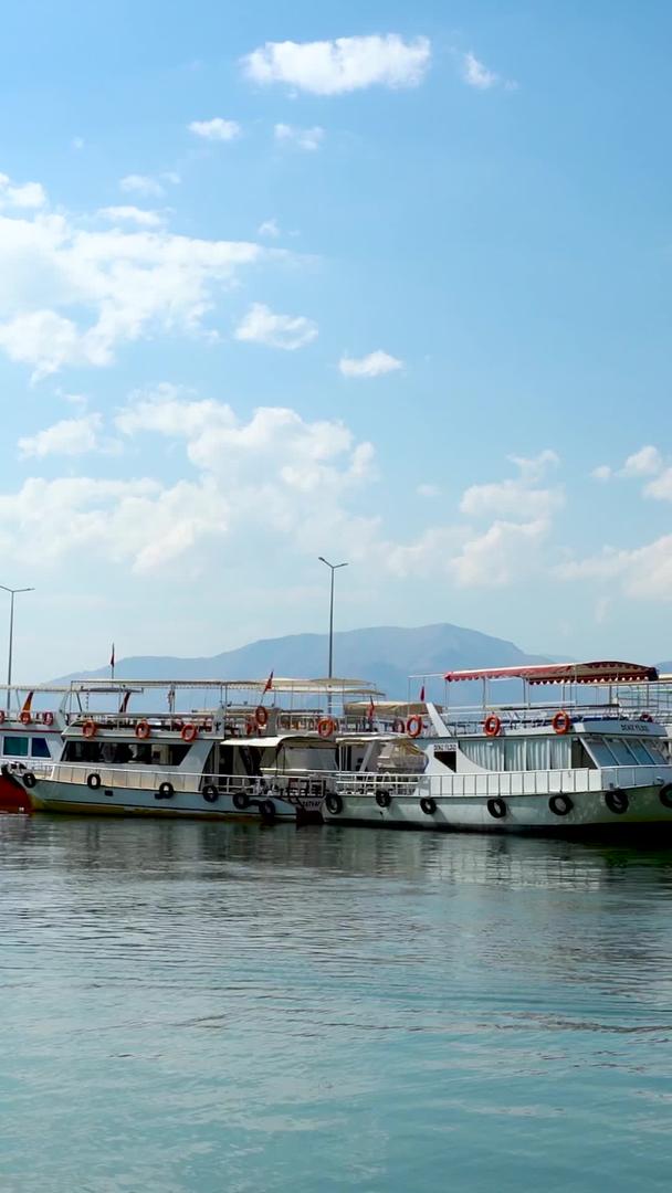 土耳其岛屿游艇进入香港实拍视频的预览图