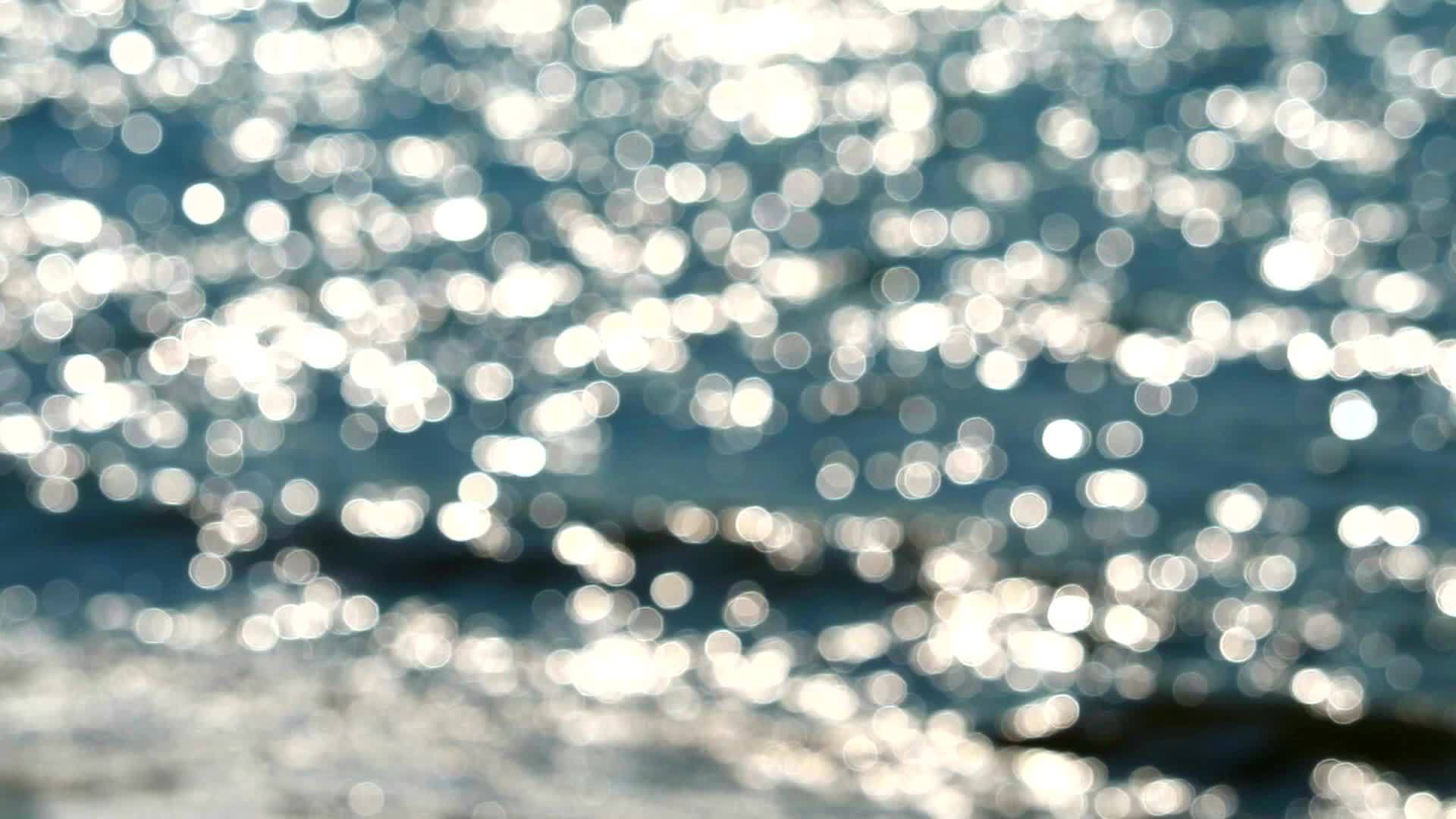 虚化波光粼粼的海面视频的预览图