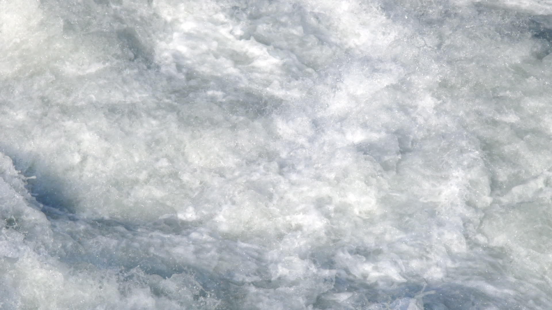 冰里的白水视频的预览图
