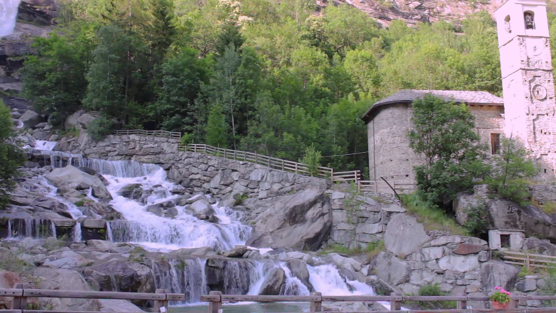 诺阿斯卡瀑布诺阿斯卡瀑布视频的预览图