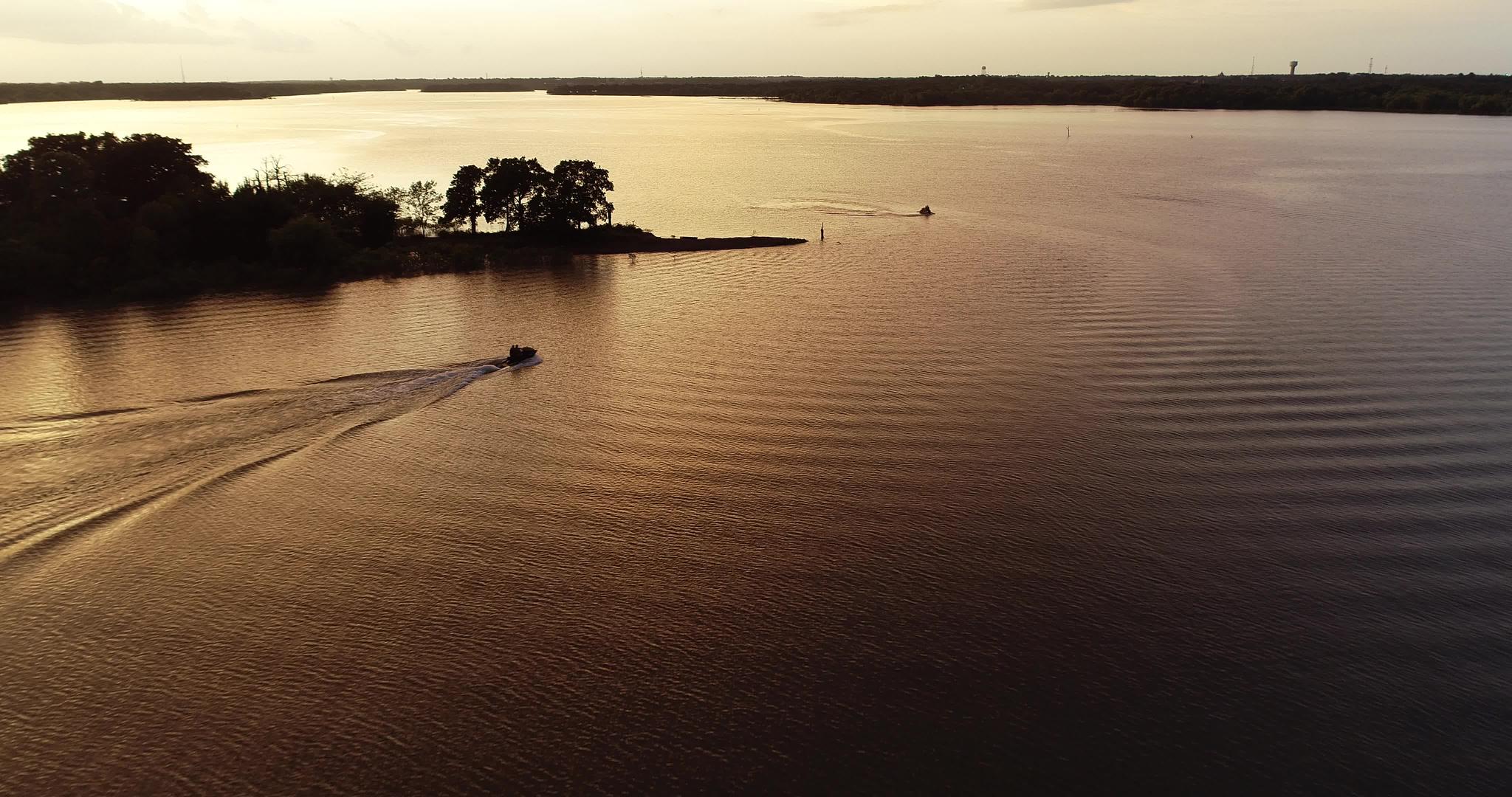 湖德克萨斯的黄昏视频的预览图