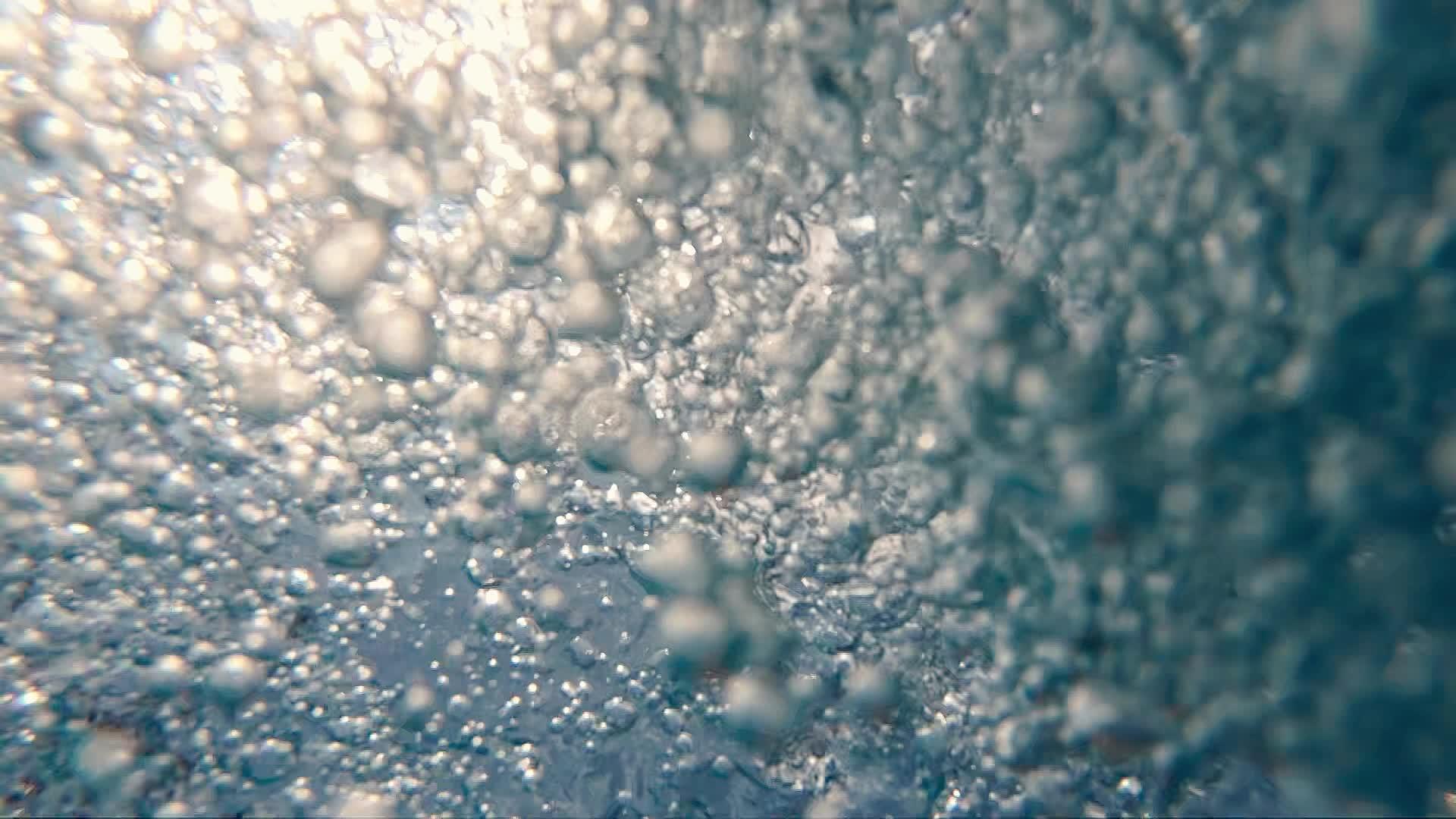 水下气泡缓慢运动视频的预览图