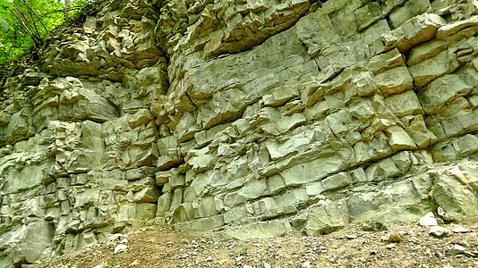 斯瓦比亚白日圆石灰岩在德国的变换视频的预览图
