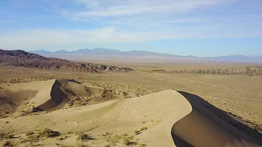 卡扎赫斯坦巨大的沙丘视频的预览图