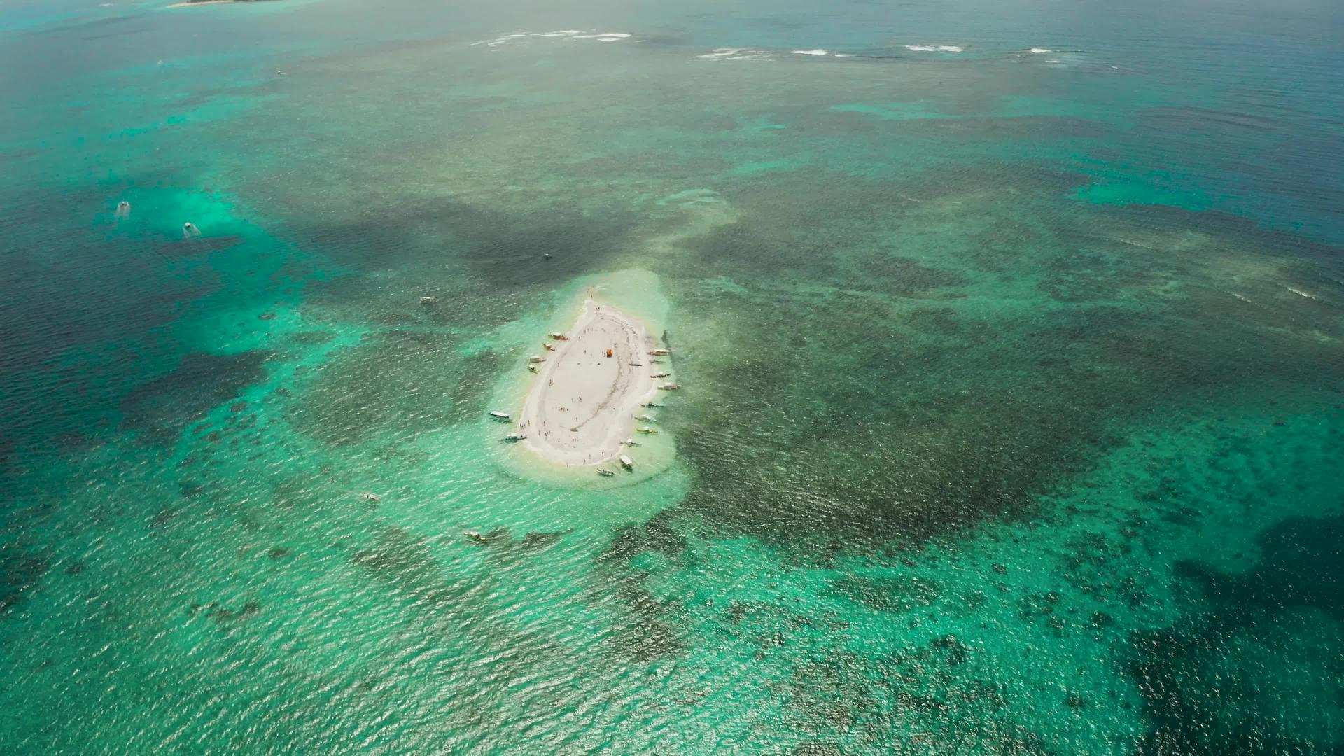热带岛屿沙滩赤岛西雅高岛视频的预览图
