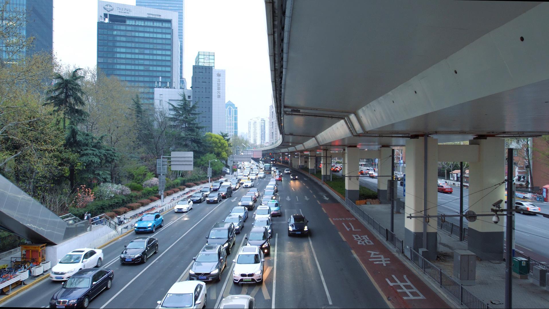4k城市车流街景视频的预览图