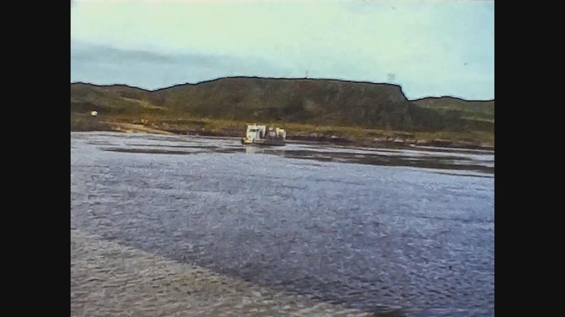 1968年统一王国3号河上的驳船视频的预览图