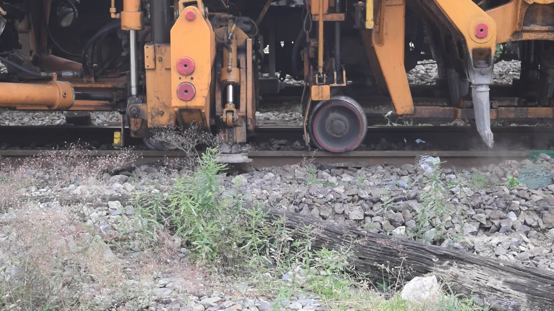 修复铁路轨迹视频的预览图
