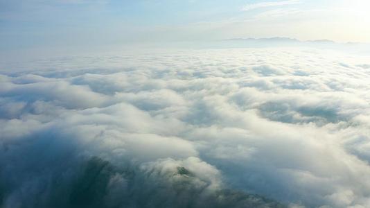 4K航拍米仓山山脉云海视频素材视频的预览图