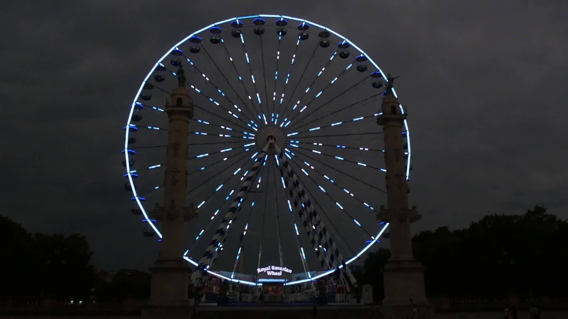 晚上在波尔多用法语吹风车轮视频的预览图
