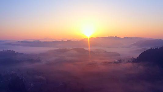 4K航拍清晨日出唯美云海视频素材视频的预览图