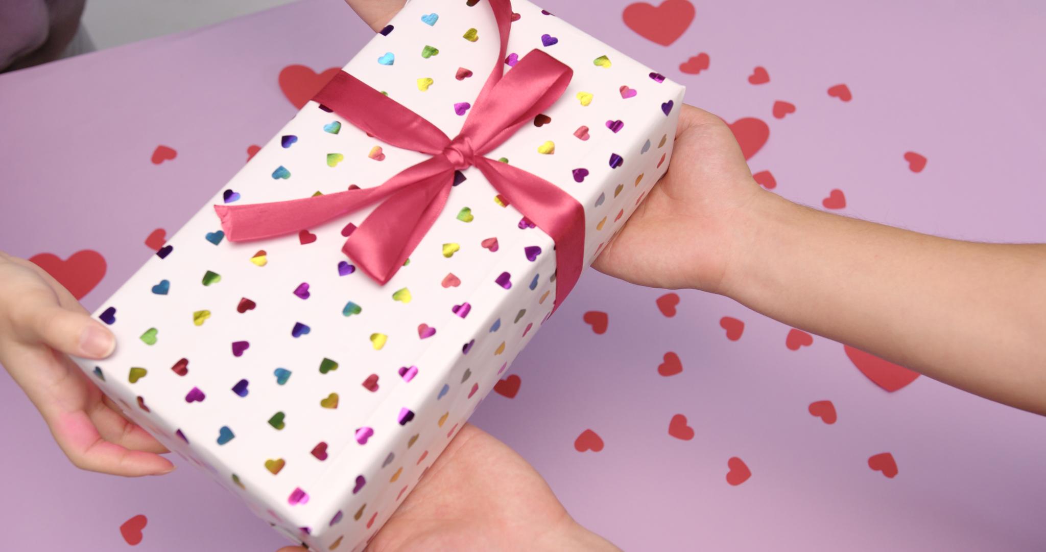 情人节礼物盒视频的预览图