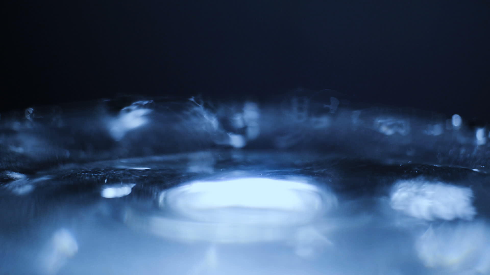 慢速运动水滴无缝视频的预览图