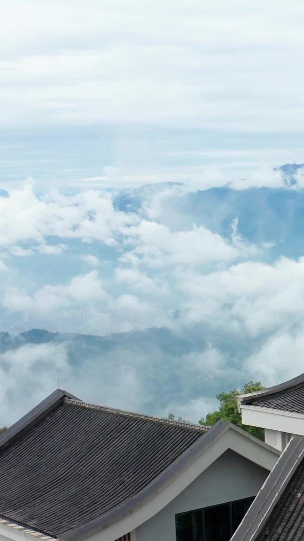 雅安蒙顶山古建筑屋顶云海视频的预览图