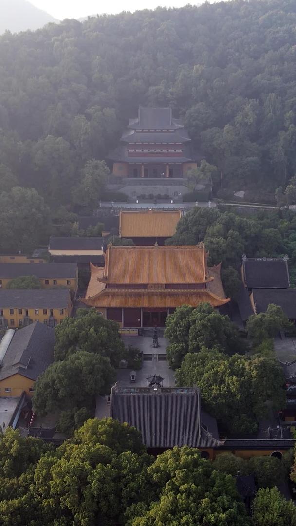 杭州西湖十景净寺航拍视频的预览图