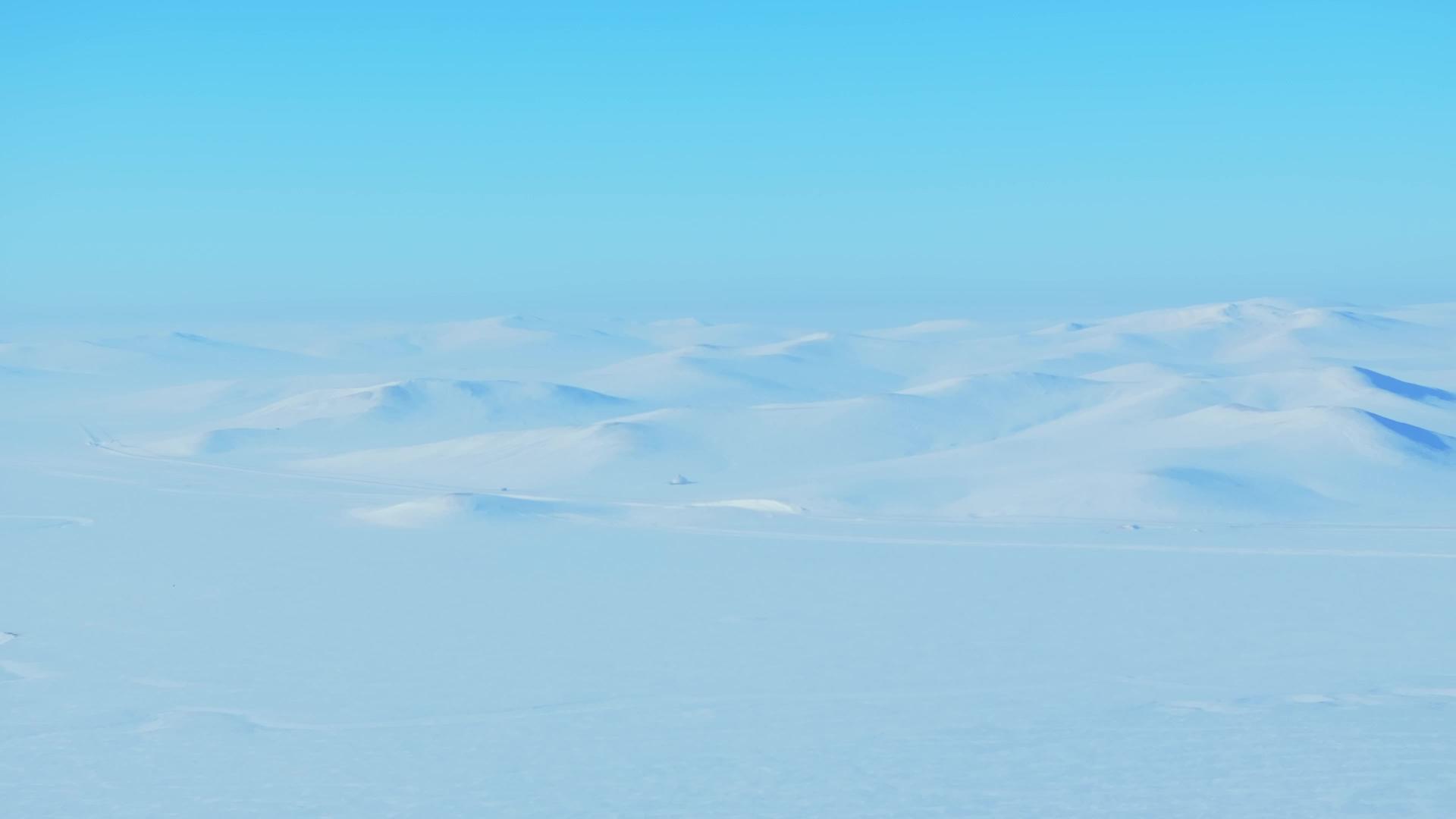呼伦贝尔冬季雪原山丘4k航拍风景视频的预览图