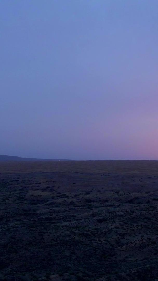 拍摄宁夏沙坡头沙漠夕阳视频的预览图