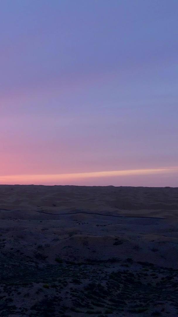 拍摄宁夏沙坡头沙漠夕阳视频的预览图