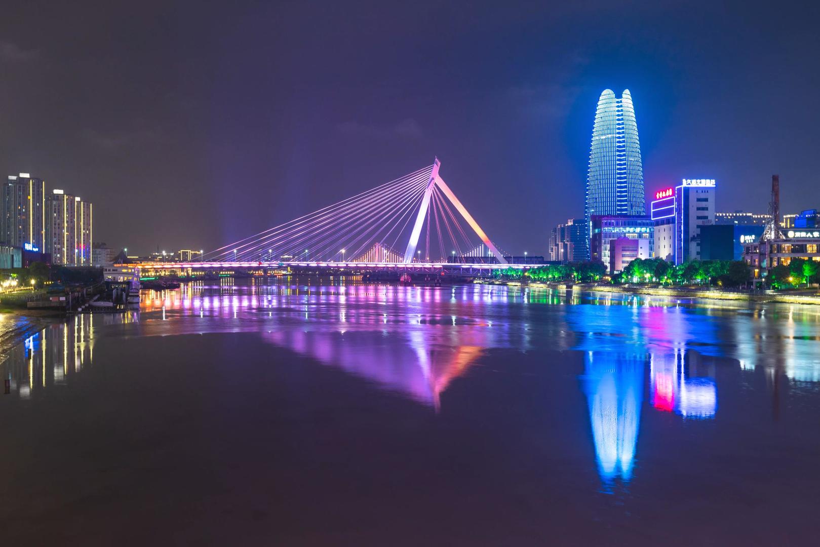 8K宁波江边风景视频的预览图