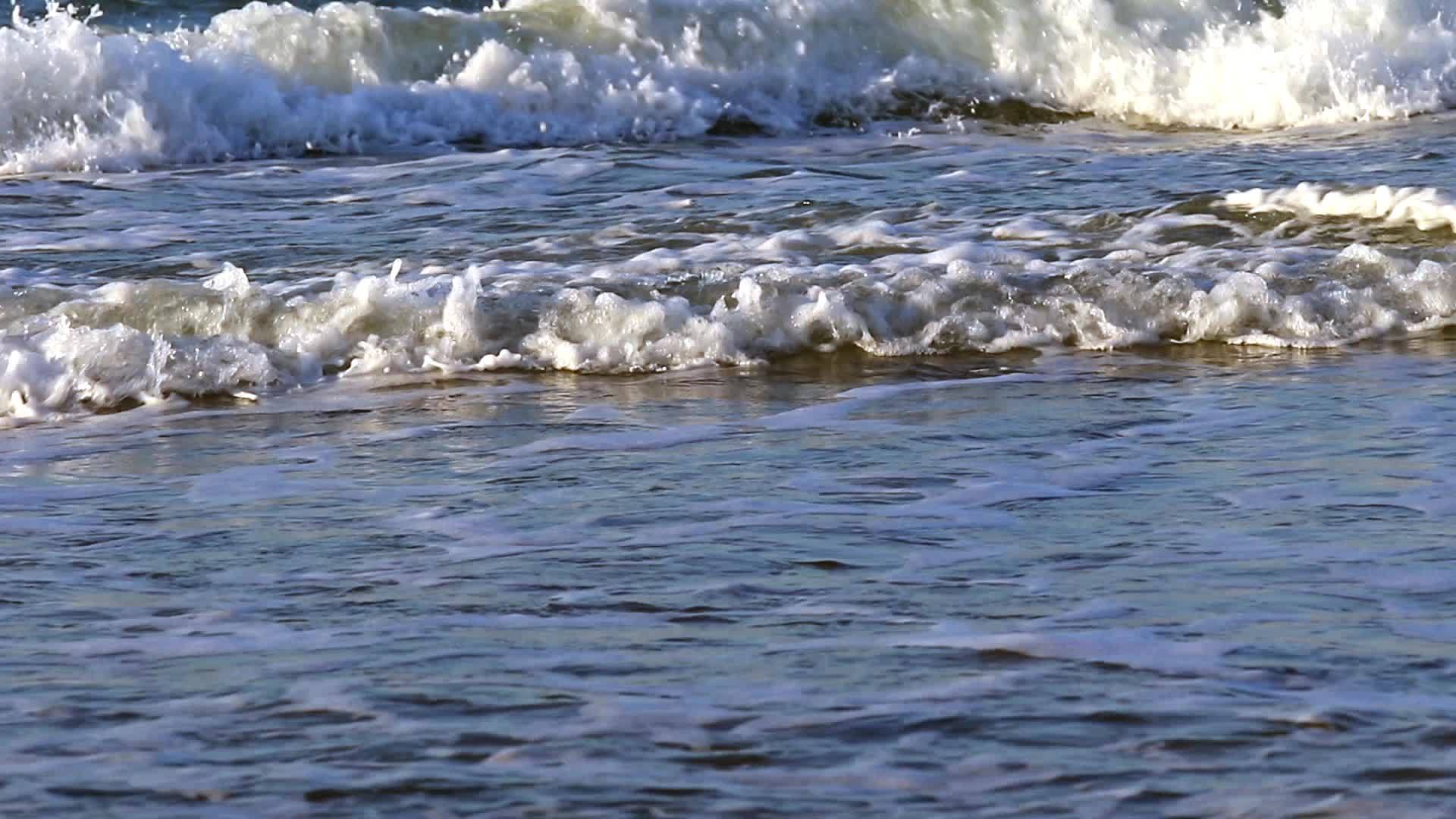 海浪接合视频的预览图