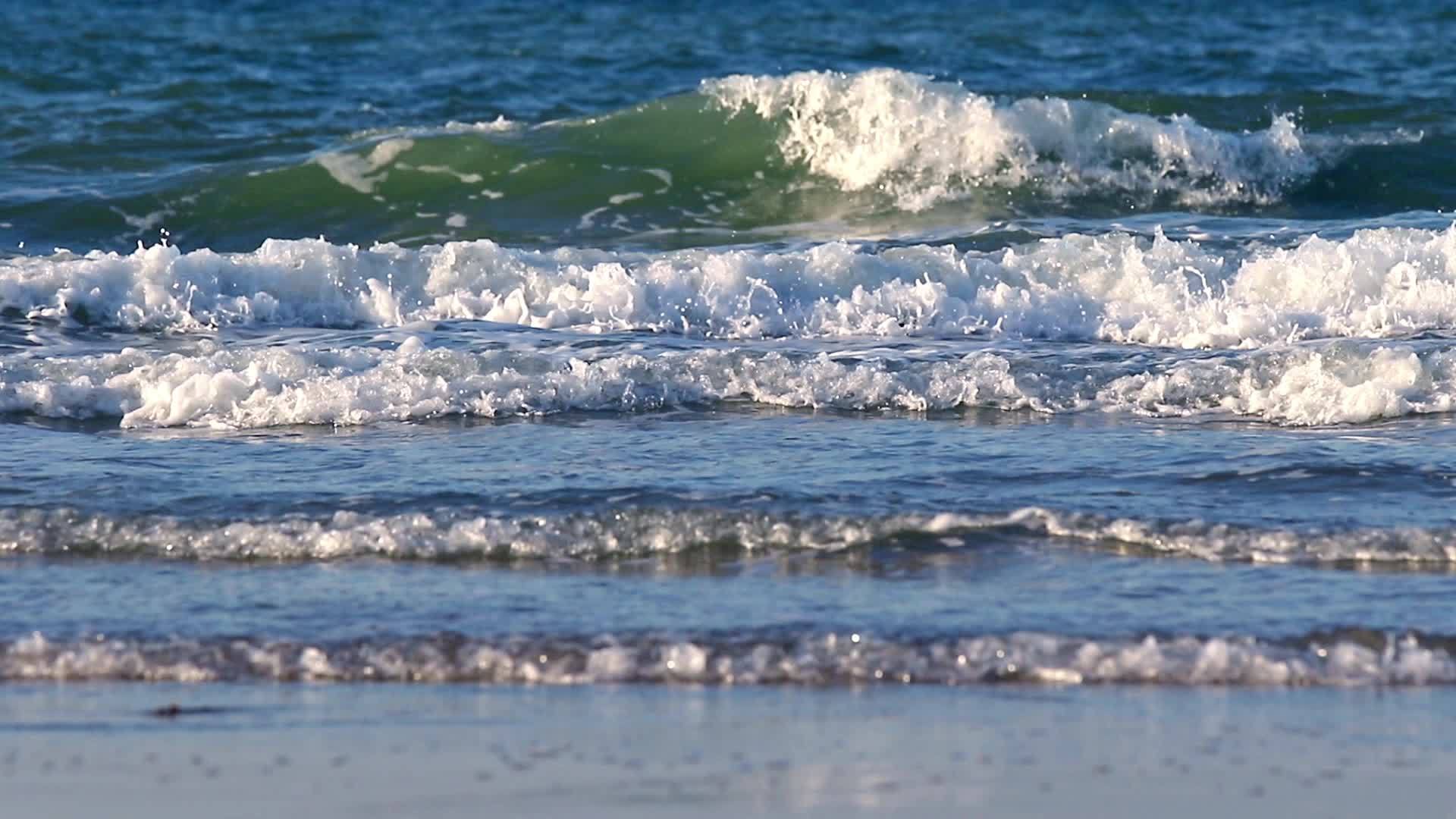 海中的波浪视频的预览图
