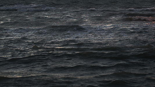 大海带波纹山脊视频的预览图