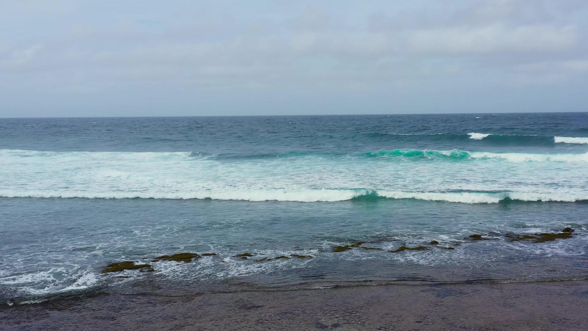 海洋海浪蓝色水面背景视频的预览图