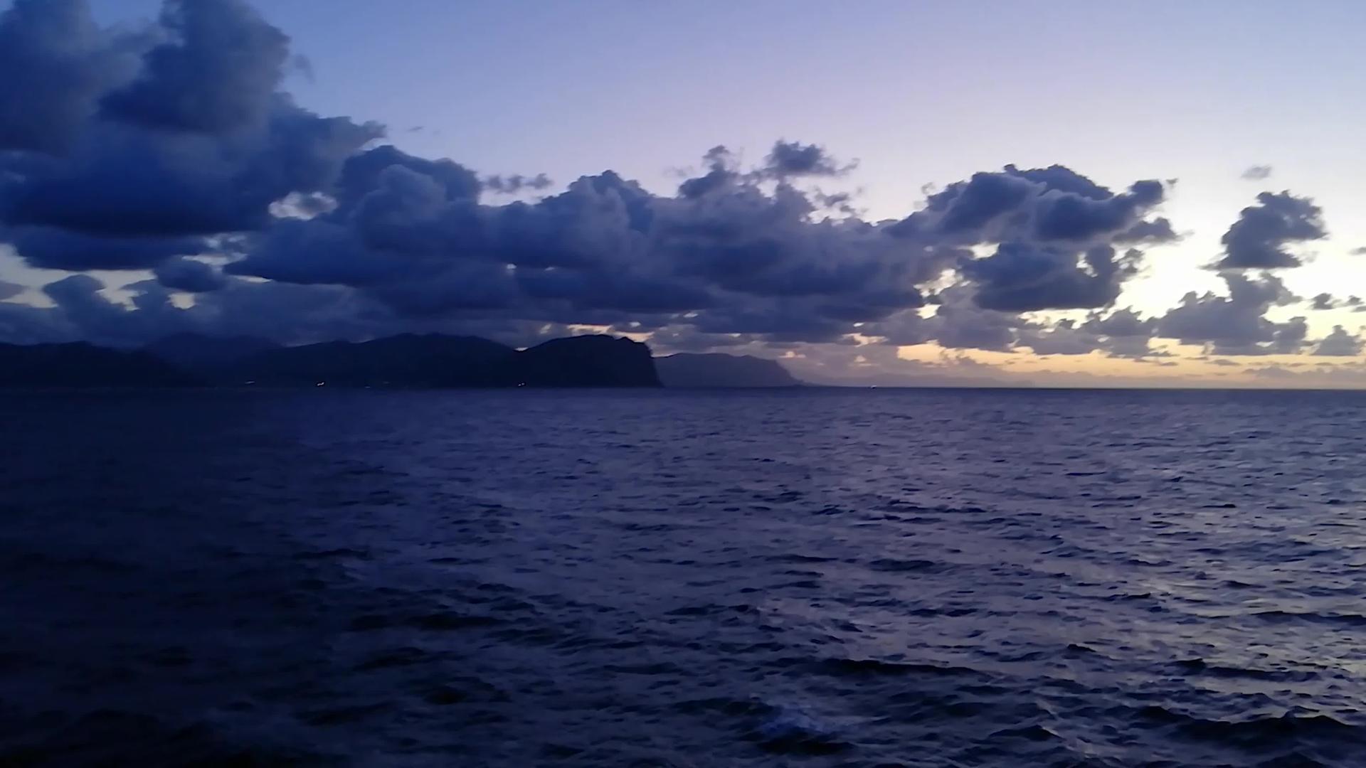 蓝色小时在海上2号视频的预览图