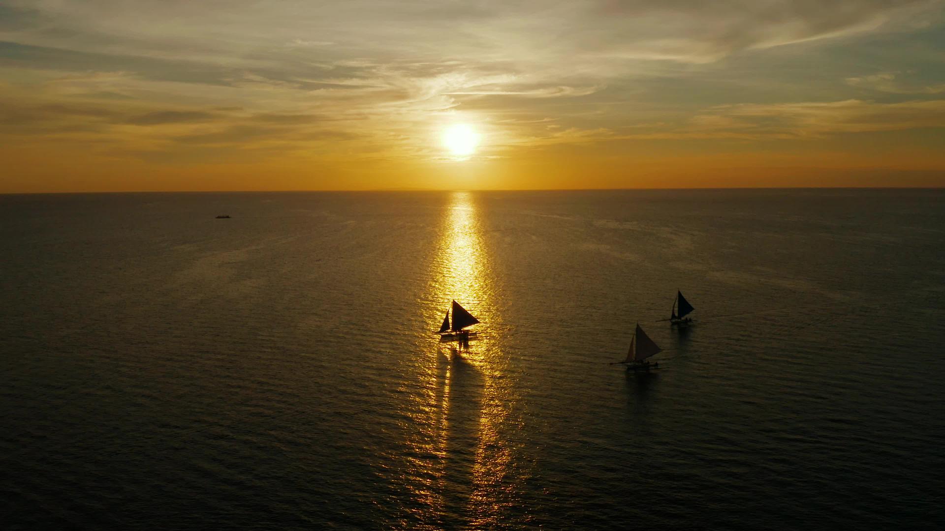 日落在海上视频的预览图