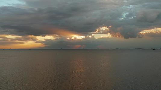 日落在马尼拉湾日落视频的预览图