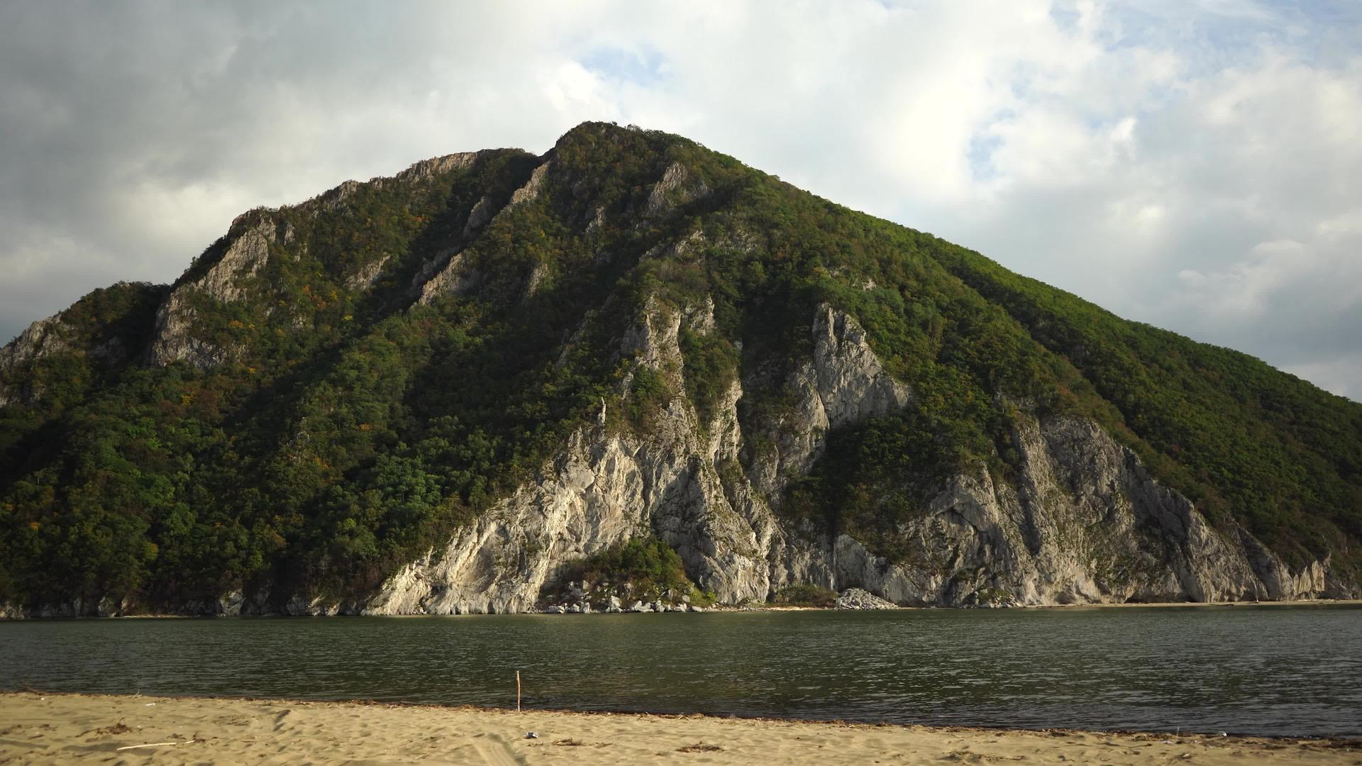看着姐姐山的海景Nakhodka俄罗斯视频的预览图