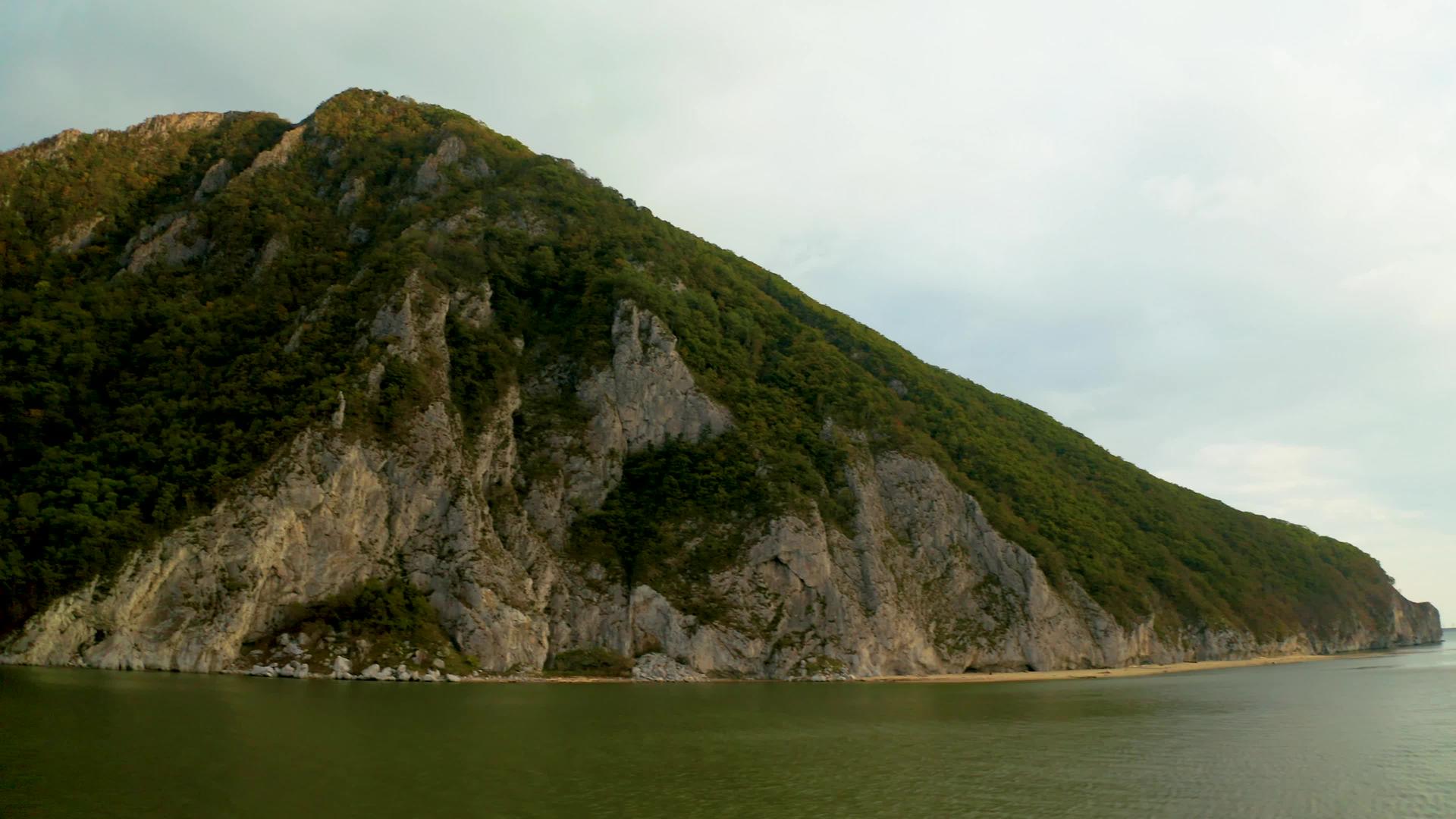 看着姐姐山的海景Nakhodka俄罗斯视频的预览图