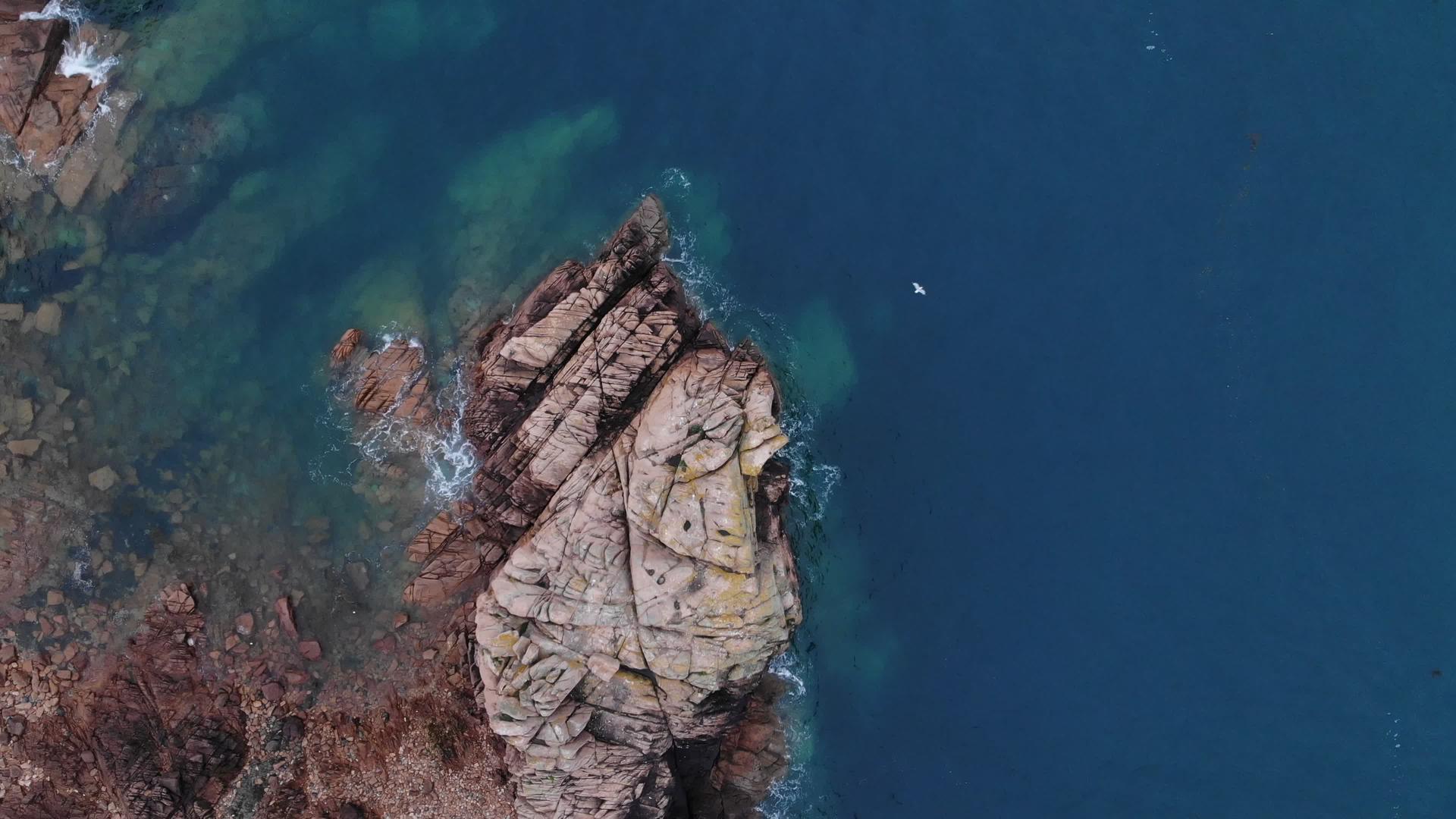 EnezVriad这是一个令人惊叹的空中拍摄这是一个岛屿和视频的预览图