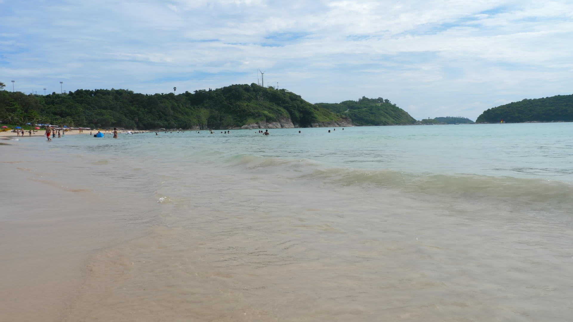 奈哈纳海滩位于普吉岛南部视频的预览图