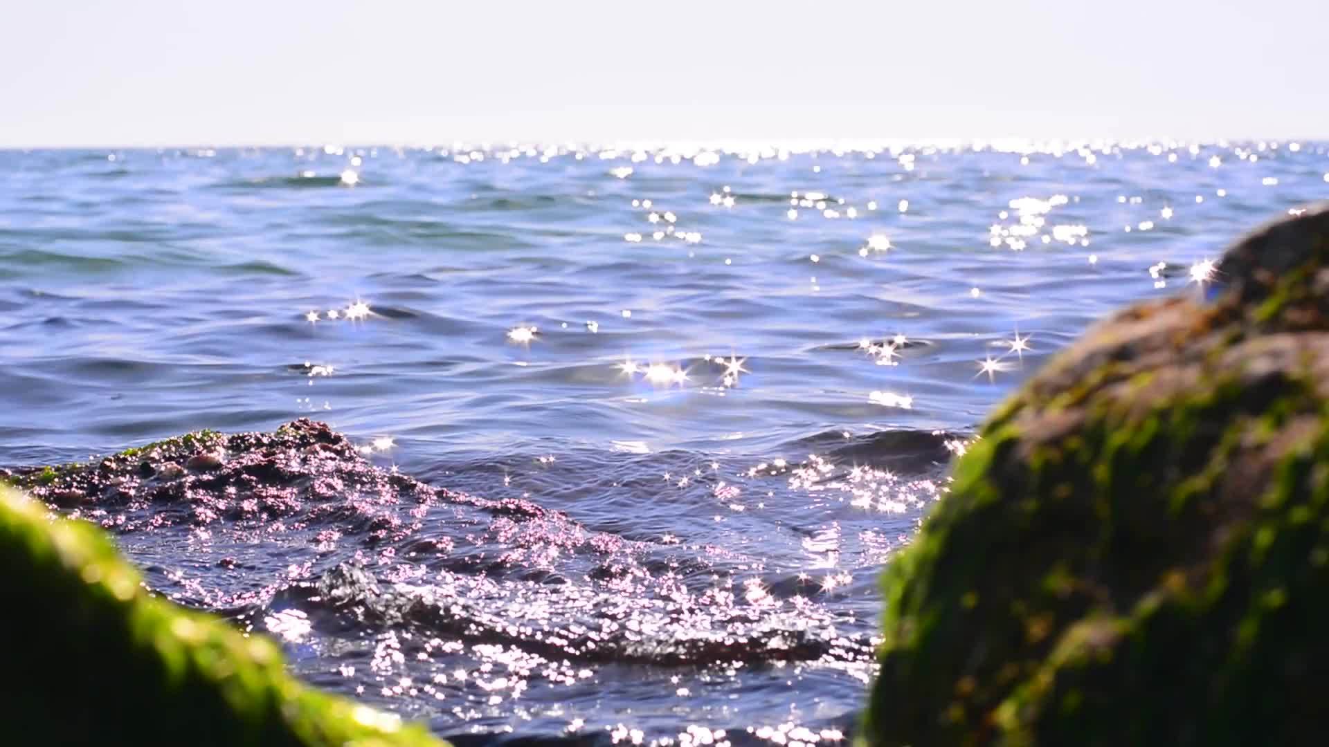 海边的岩石视频的预览图