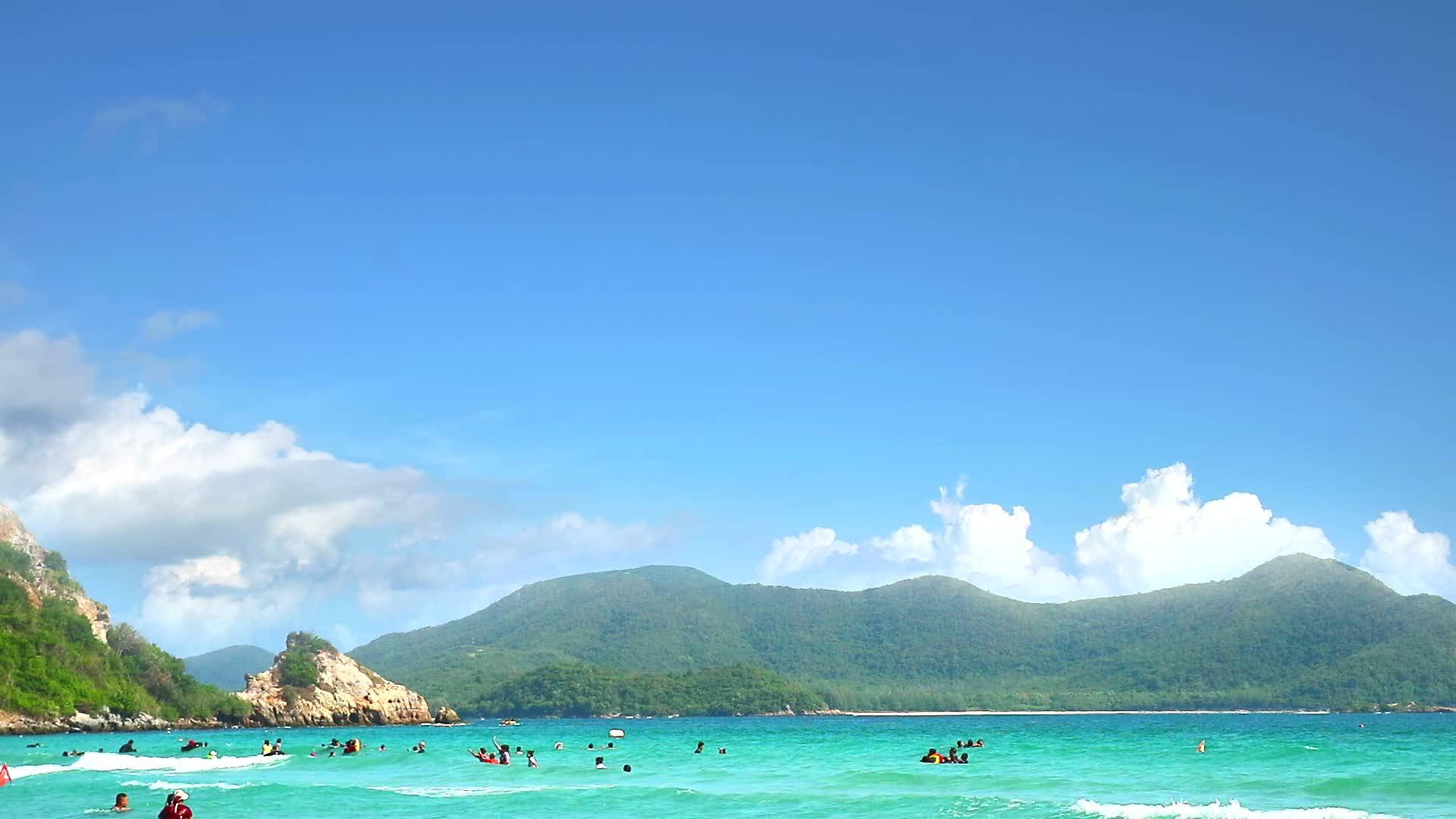 海洋岛屿和蓝天娱乐用水2视频的预览图