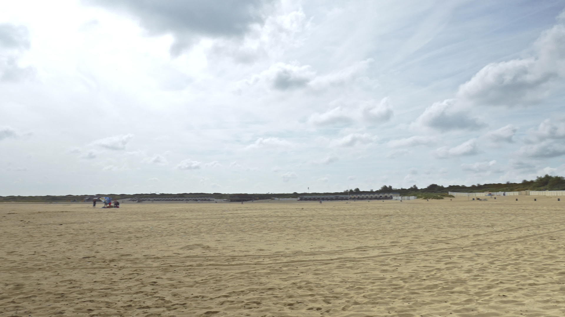 沙滩和天空的全景视频的预览图