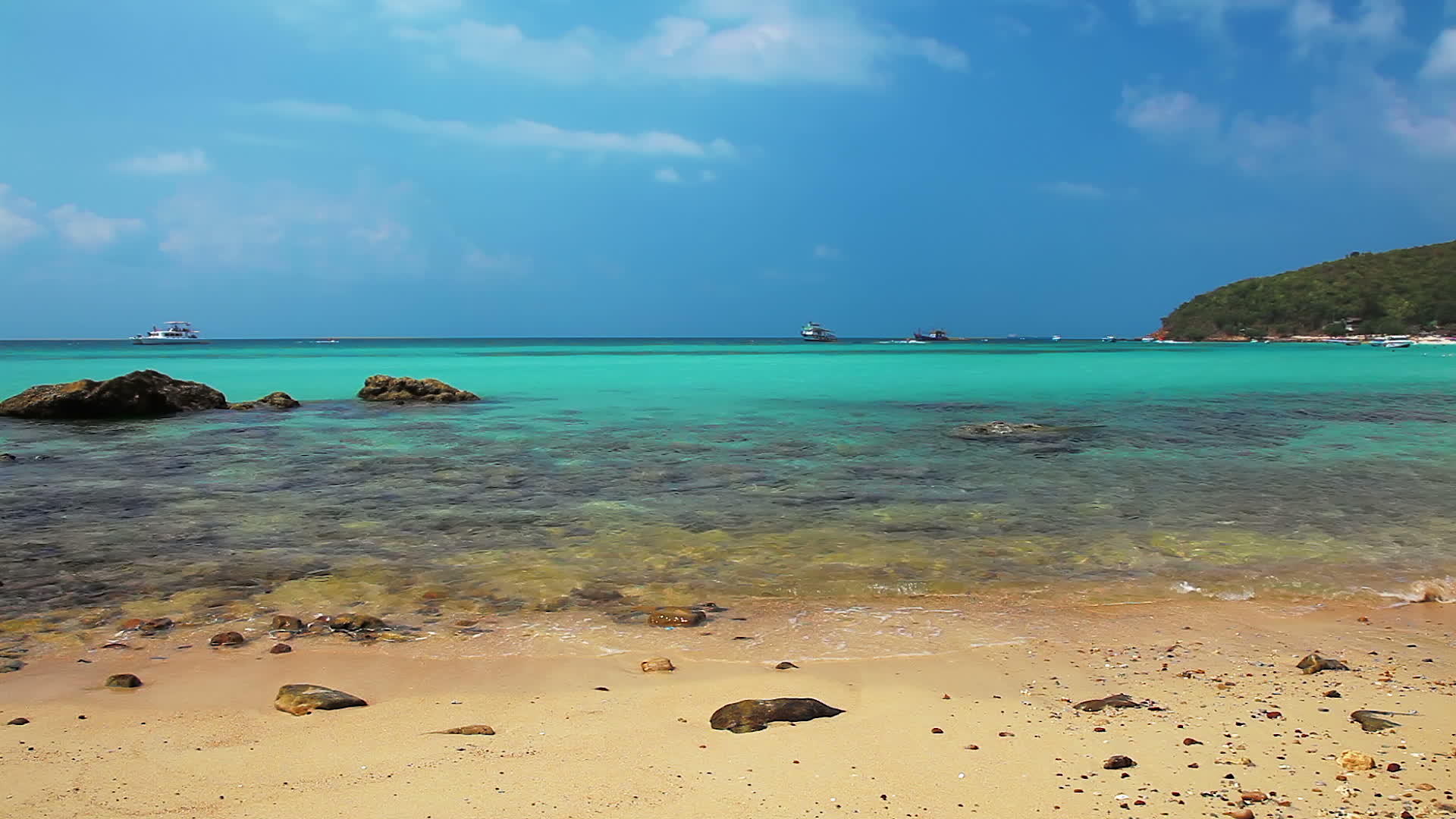 美丽的热带海滩视频的预览图