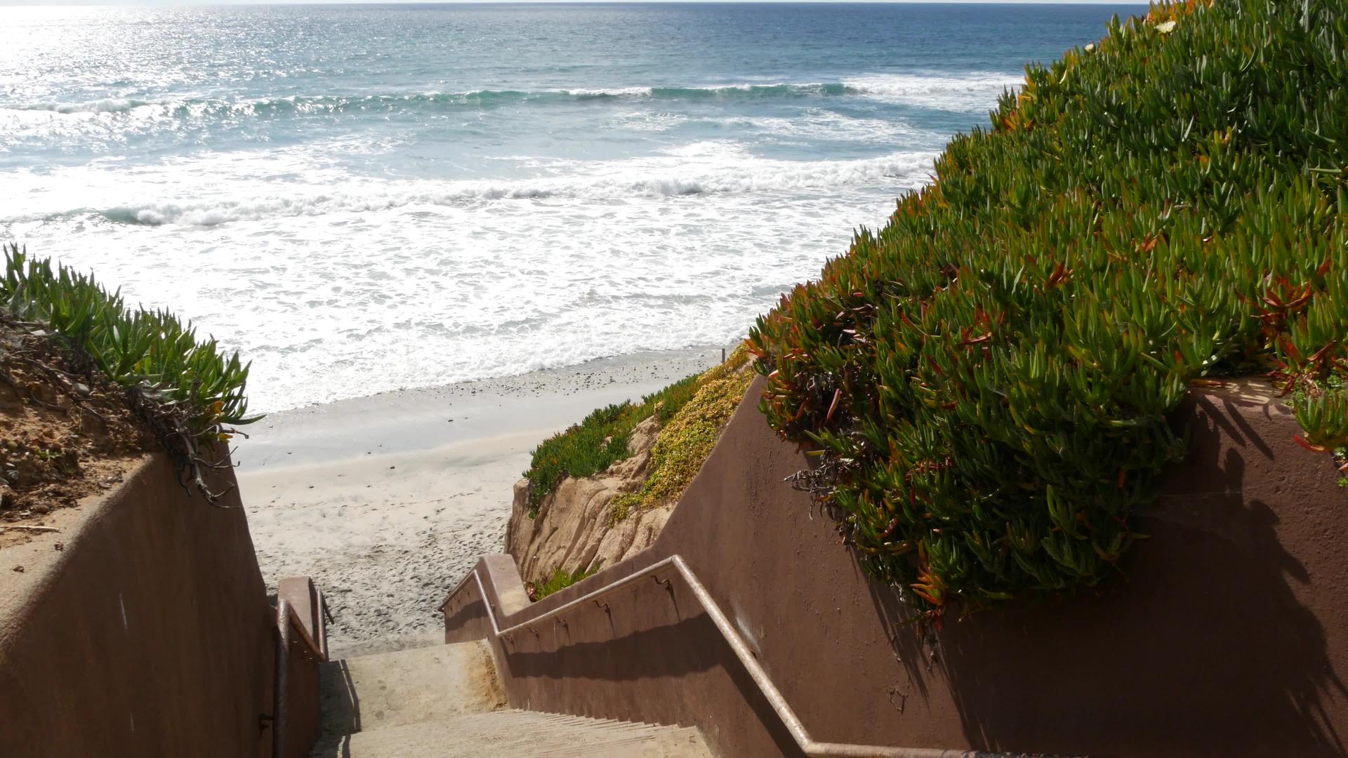 加利福尼亚州海滩通道上的楼梯太平洋阳光明媚视频的预览图